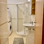 Apartament 2 Bedroom In Out