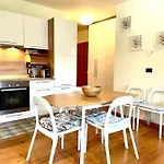 Apartament 2 Bedroom In Out *