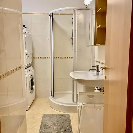 Apartmán 2 Bedroom In Out