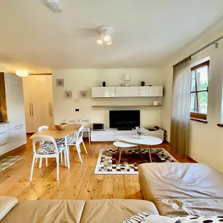2 Bedroom In Out