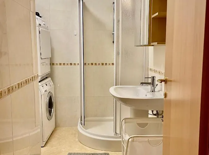 Apartamento 2 Bedroom In Out